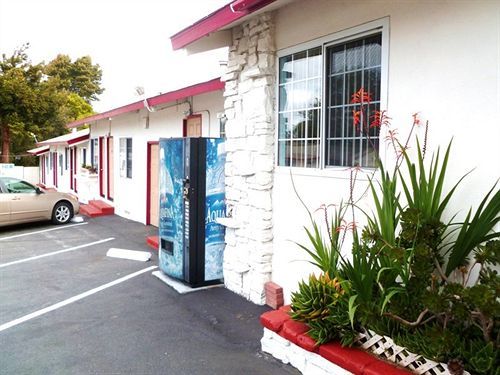 Bayside Inn Monterey Buitenkant foto