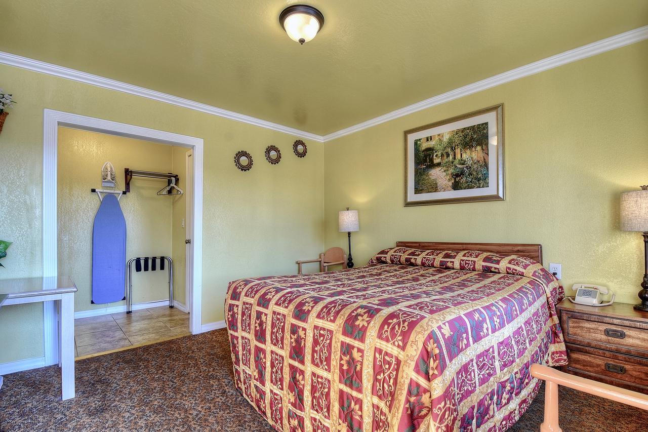 Bayside Inn Monterey Buitenkant foto