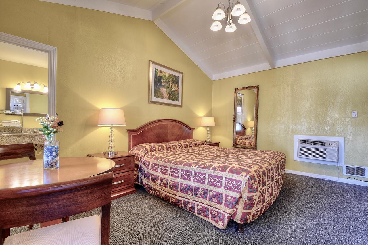 Bayside Inn Monterey Buitenkant foto